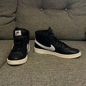Nike Court Royale 2 High top sneakers